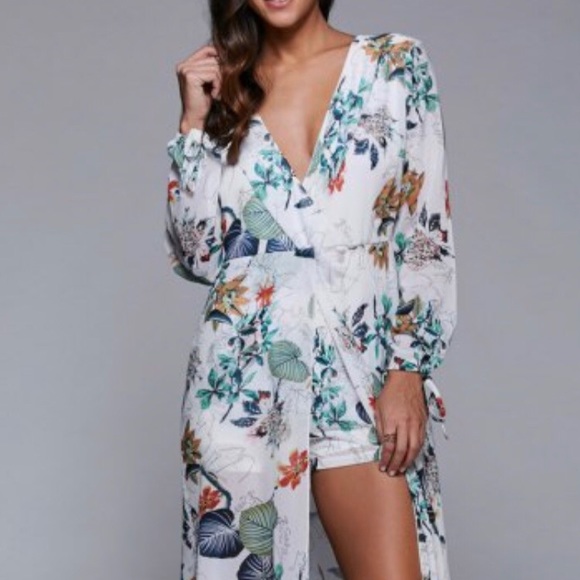 Dresses & Skirts - 🌴🌴Floral Romper Dress!!